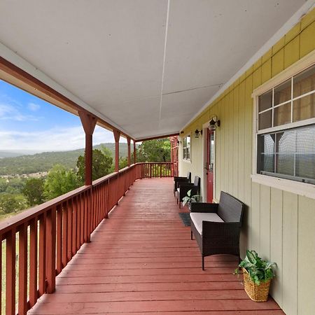 Entire 2Br 2Ba Hilltop View Home Sleeps 8 Pets 4 Acres Jacuzzi Central Ac Kingbeds Free Wifi-Parking Kitchen Washerdryer Starry Terrace Two Sunset Dining Patios Grill Stovetop Oven Fridge Onsitewoodedhiking Wildlife Coveredpatio4Pets & Birds Singing! ماربل فولز المظهر الخارجي الصورة