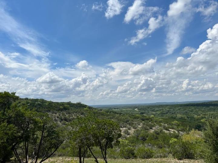 Entire 2Br 2Ba Hilltop View Home Sleeps 8 Pets 4 Acres Jacuzzi Central Ac Kingbeds Free Wifi-Parking Kitchen Washerdryer Starry Terrace Two Sunset Dining Patios Grill Stovetop Oven Fridge Onsitewoodedhiking Wildlife Coveredpatio4Pets & Birds Singing! ماربل فولز المظهر الخارجي الصورة