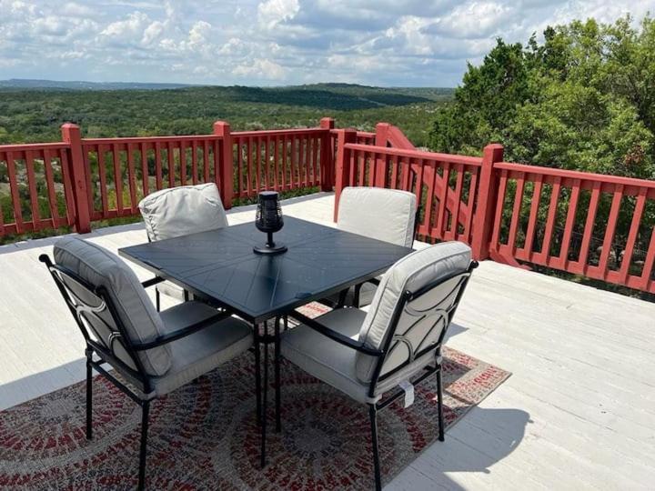 Entire 2Br 2Ba Hilltop View Home Sleeps 8 Pets 4 Acres Jacuzzi Central Ac Kingbeds Free Wifi-Parking Kitchen Washerdryer Starry Terrace Two Sunset Dining Patios Grill Stovetop Oven Fridge Onsitewoodedhiking Wildlife Coveredpatio4Pets & Birds Singing! ماربل فولز المظهر الخارجي الصورة