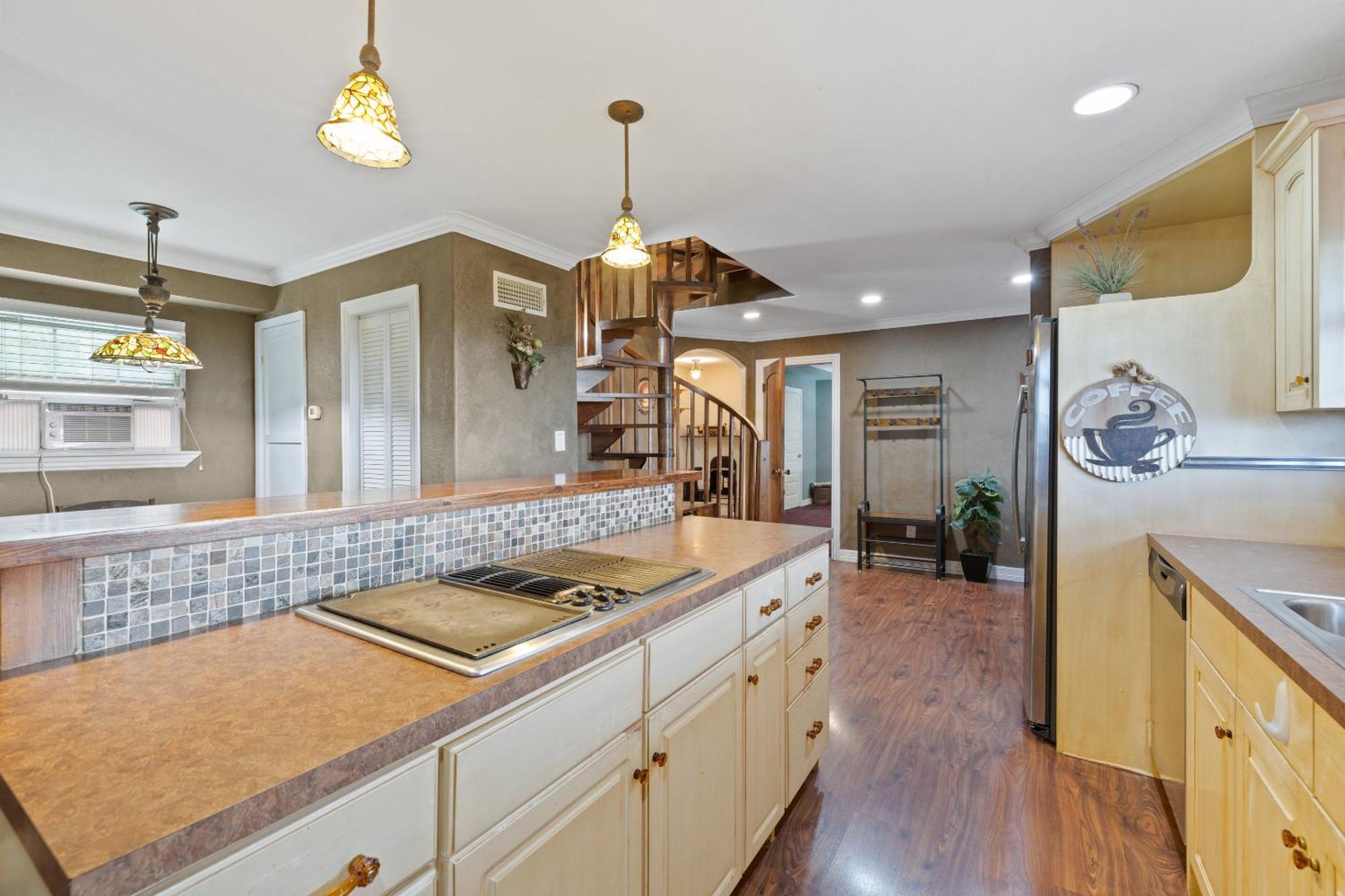 Entire 2Br 2Ba Hilltop View Home Sleeps 8 Pets 4 Acres Jacuzzi Central Ac Kingbeds Free Wifi-Parking Kitchen Washerdryer Starry Terrace Two Sunset Dining Patios Grill Stovetop Oven Fridge Onsitewoodedhiking Wildlife Coveredpatio4Pets & Birds Singing! ماربل فولز المظهر الخارجي الصورة